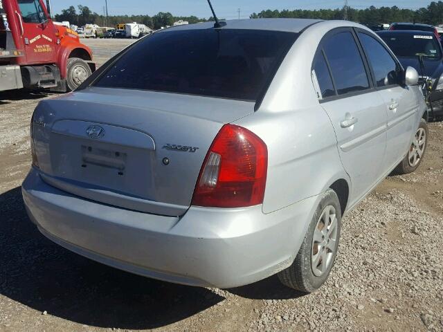 KMHCN46C68U229516 - 2008 HYUNDAI ACCENT GLS SILVER photo 4