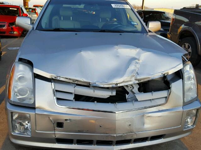 1GYEE637560149414 - 2006 CADILLAC SRX SILVER photo 9