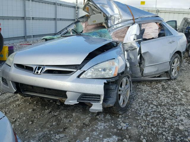 1HGCM56397A195893 - 2007 HONDA ACCORD SE SILVER photo 2