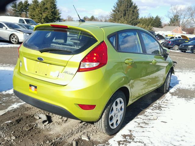 3FADP4EJ3DM119935 - 2013 FORD FIESTA SE GREEN photo 4