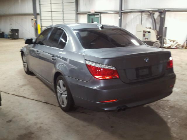 WBANV1C50AC389109 - 2010 BMW 528 XI GRAY photo 3