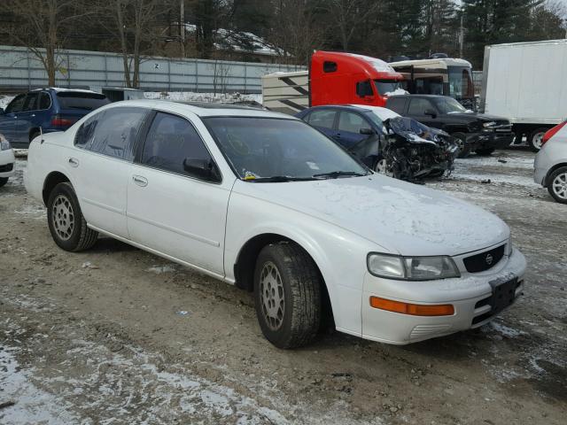 JN1CA21D9ST035132 - 1995 NISSAN MAXIMA GLE WHITE photo 1