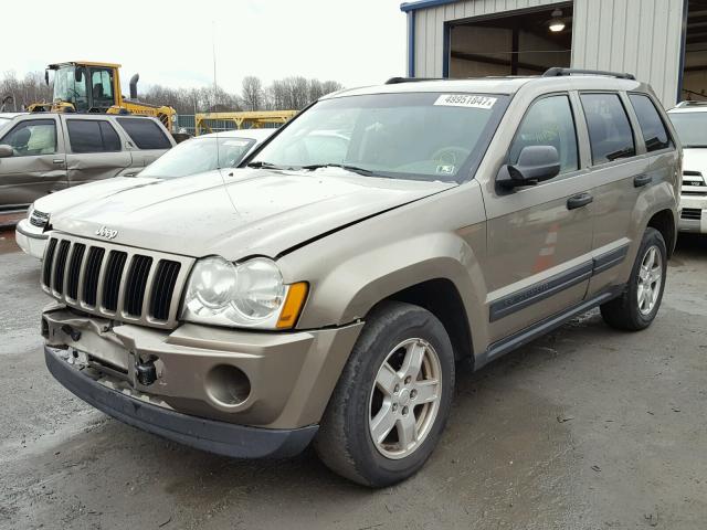 1J4GR48K15C565133 - 2005 JEEP GRAND CHER TAN photo 2