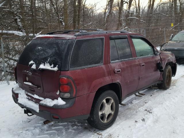 1GNDT13S152283197 - 2005 CHEVROLET TRAILBLAZE RED photo 4