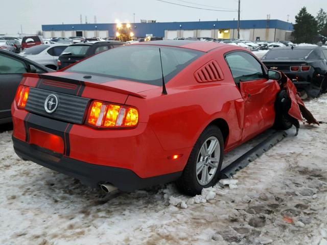 1ZVBP8AN5A5141676 - 2010 FORD MUSTANG RED photo 4