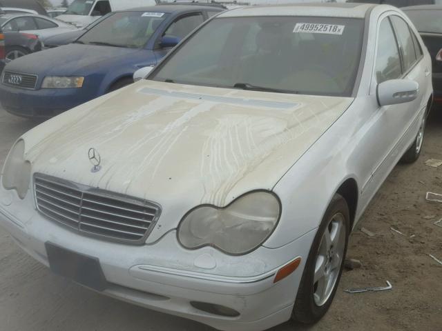 WDBRF64J71F077084 - 2001 MERCEDES-BENZ C 320 WHITE photo 2