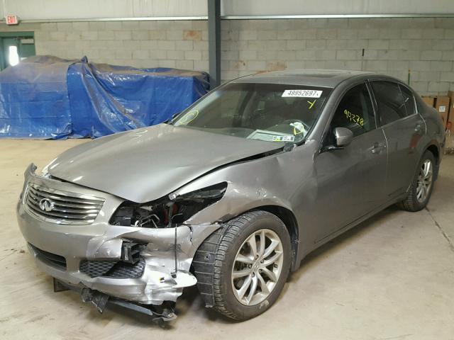 JNKCV61F29M362839 - 2009 INFINITI G37 GRAY photo 2