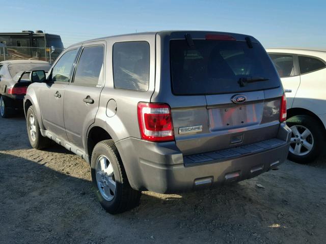 1FMCU0C79AKD34426 - 2010 FORD ESCAPE XLS GRAY photo 3