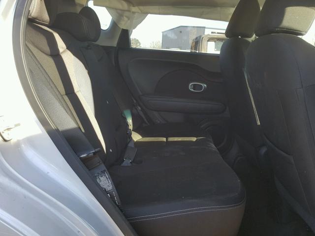 KNDJN2A28E7713292 - 2014 KIA SOUL SILVER photo 6