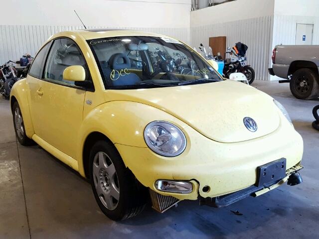 3VWCD21C3YM472897 - 2000 VOLKSWAGEN NEW BEETLE YELLOW photo 1