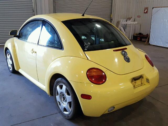 3VWCD21C3YM472897 - 2000 VOLKSWAGEN NEW BEETLE YELLOW photo 3