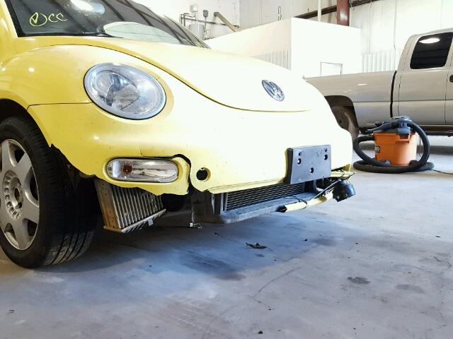 3VWCD21C3YM472897 - 2000 VOLKSWAGEN NEW BEETLE YELLOW photo 9