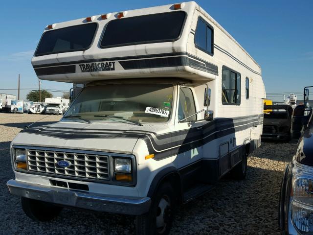 1FDKE30G6KHA37563 - 1989 FORD MOTORHOME WHITE photo 2