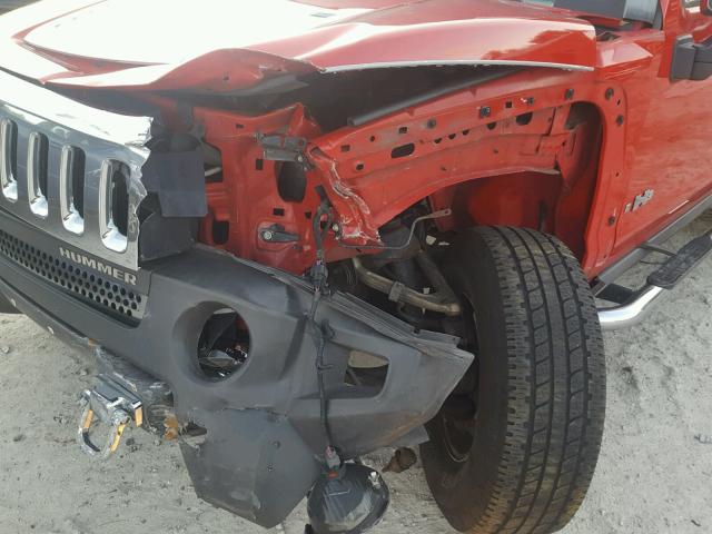 5GTDN136268116800 - 2006 HUMMER H3 RED photo 9