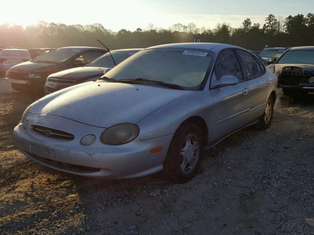 1FAFP52U6WA192438 - 1998 FORD TAURUS LX SILVER photo 2