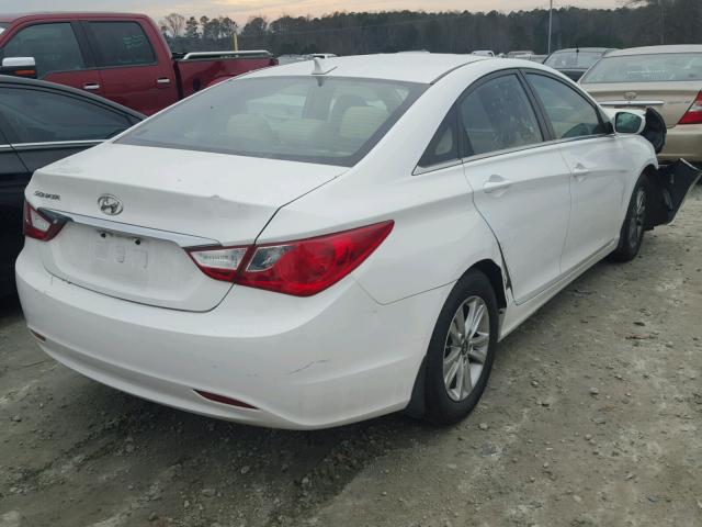 5NPEB4AC2BH239524 - 2011 HYUNDAI SONATA GLS WHITE photo 4