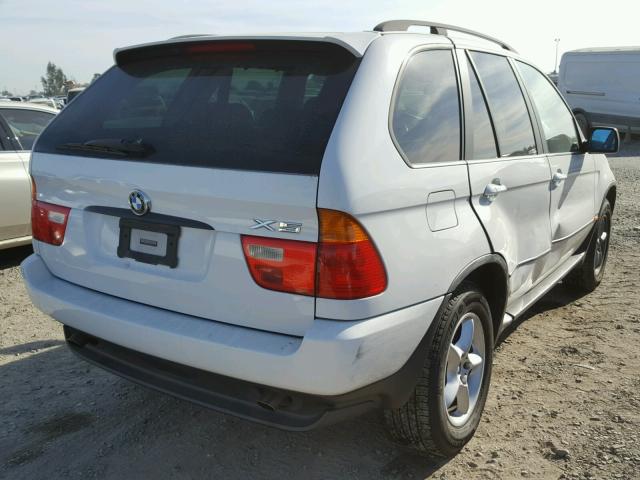 5UXFA535X2LP28842 - 2002 BMW X5 3.0I WHITE photo 4