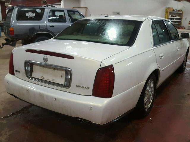 1G6KD54Y25U128804 - 2005 CADILLAC DEVILLE WHITE photo 4