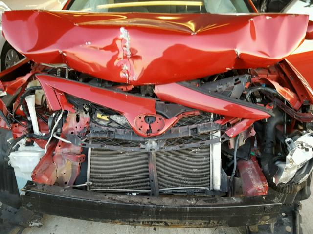 2T1BU4EE6BC672775 - 2011 TOYOTA COROLLA BA RED photo 7