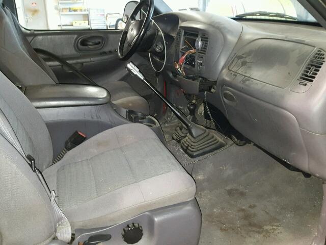 2FTRX18W52CA45156 - 2002 FORD F150 Qırmızı foto 5