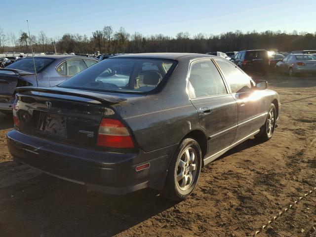 1HGCE6641SA003063 - 1995 HONDA ACCORD LX GREEN photo 4