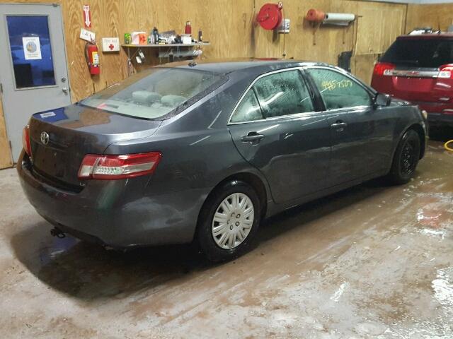 4T1BF3EKXAU080996 - 2010 TOYOTA CAMRY BASE GRAY photo 4