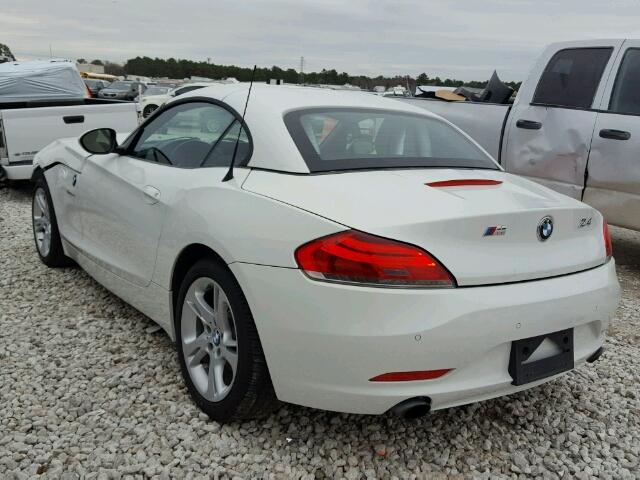 WBALM73559E164620 - 2009 BMW Z4 SDRIVE3 WHITE photo 3