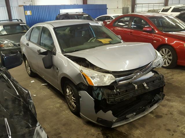 1FAHP35N58W263149 - 2008 FORD FOCUS SE SILVER photo 1