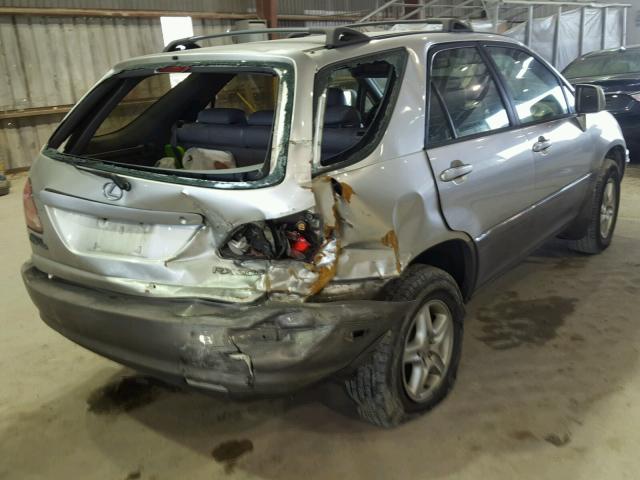 JT6GF10U1Y0071717 - 2000 LEXUS RX 300 SILVER photo 4