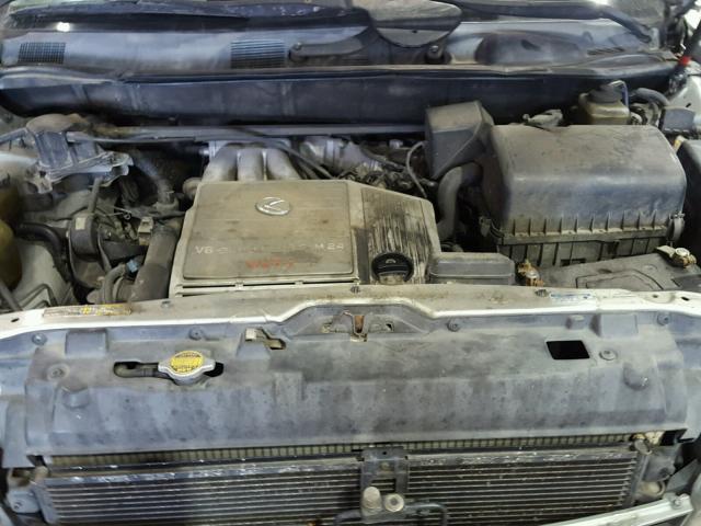 JT6GF10U1Y0071717 - 2000 LEXUS RX 300 SILVER photo 7