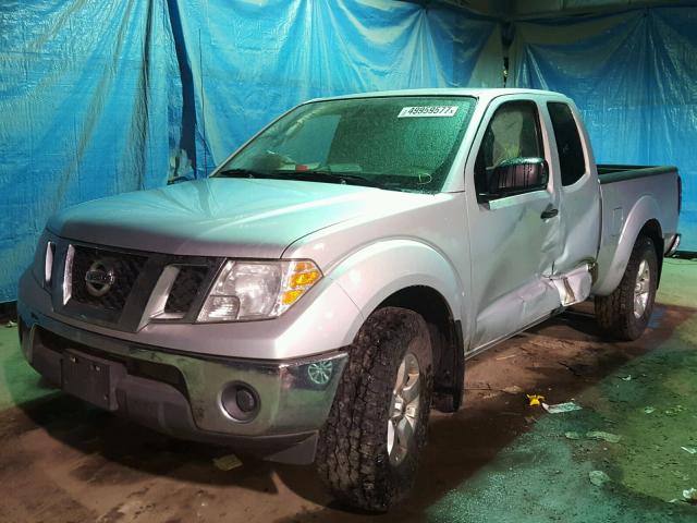 1N6AD0CW5AC433027 - 2010 NISSAN FRONTIER K SILVER photo 2