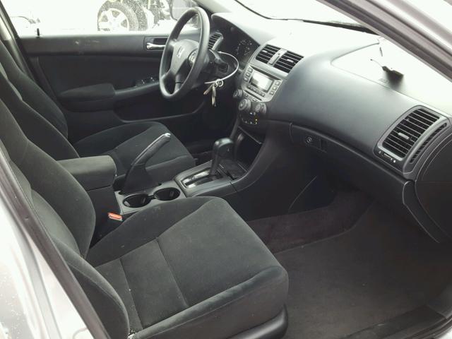 1HGCM56487A040678 - 2007 HONDA ACCORD LX SILVER photo 5