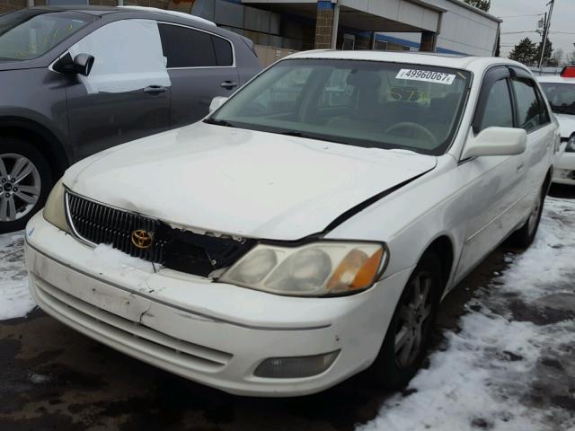 4T1BF28B11U136863 - 2001 TOYOTA AVALON XL WHITE photo 2