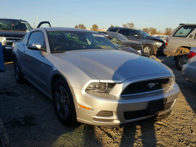 1ZVBP8AM3E5310915 - 2014 FORD MUSTANG SILVER photo 1