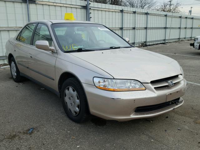 1HGCG5645YA032370 - 2000 HONDA ACCORD LX TAN photo 1