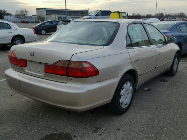 1HGCG5645YA032370 - 2000 HONDA ACCORD LX TAN photo 4