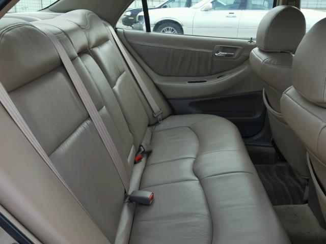 1HGCG5645YA032370 - 2000 HONDA ACCORD LX TAN photo 6