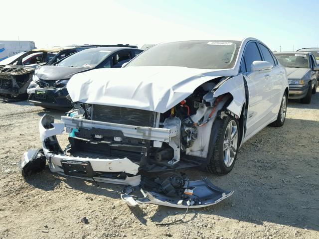 3FA6P0SU7FR128126 - 2015 FORD FUSION TIT WHITE photo 2