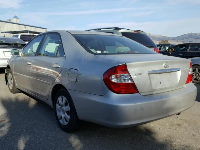 4T1BE32K43U250599 - 2003 TOYOTA CAMRY LE SILVER photo 3