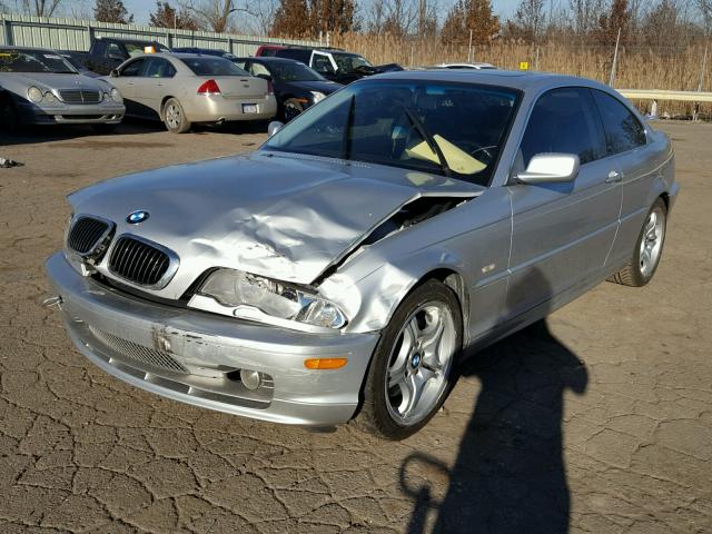 WBABN53433JU28761 - 2003 BMW 330 CI SILVER photo 2