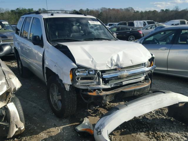 1GNDT13SX52218316 - 2005 CHEVROLET TRAILBLAZE WHITE photo 1