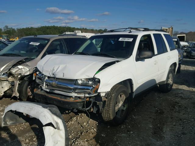 1GNDT13SX52218316 - 2005 CHEVROLET TRAILBLAZE WHITE photo 2