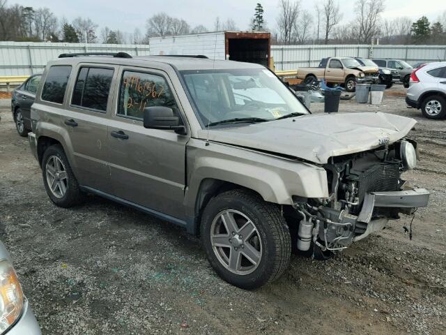 1J8FF28W67D272206 - 2007 JEEP PATRIOT SP GOLD photo 1