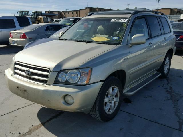 JTEGF21A020057605 - 2002 TOYOTA HIGHLANDER GOLD photo 2