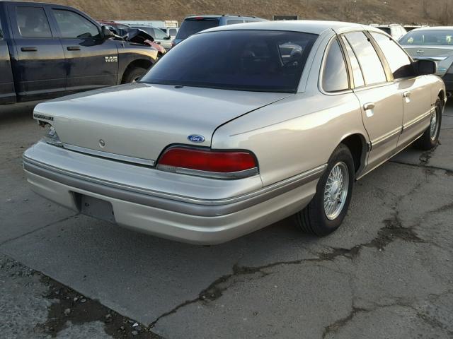 2FACP74W7NX161671 - 1992 FORD CROWN VICT GRAY photo 4