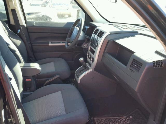1J8FF28W38D565532 - 2008 JEEP PATRIOT SP BLACK photo 5
