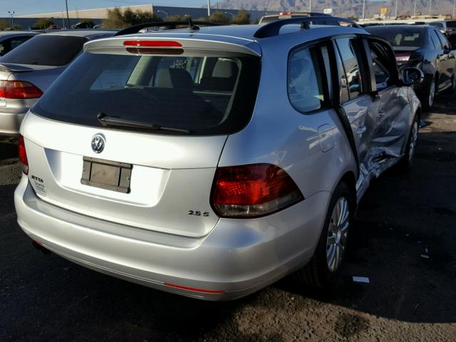 3VWPZ7AJ4BM692586 - 2011 VOLKSWAGEN JETTA S Gümüş foto 4