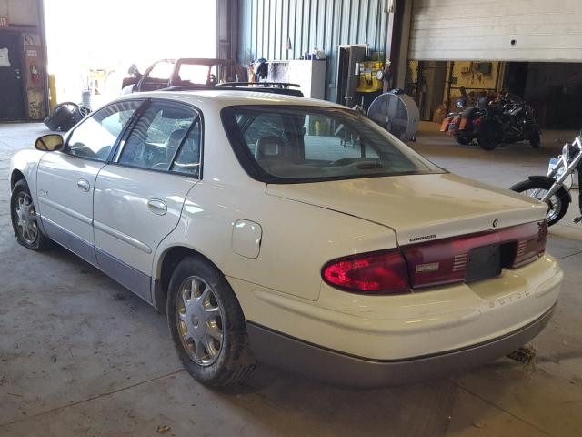2G4WF5517Y1141389 - 2000 BUICK REGAL GS WHITE photo 3