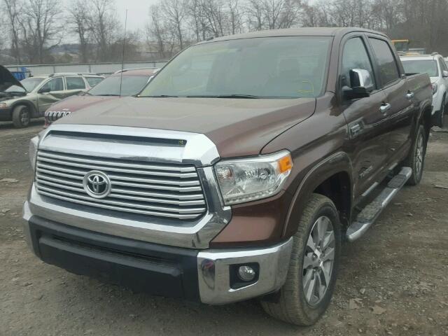 5TFFW5F13GX194899 - 2016 TOYOTA TUNDRA CRE BROWN photo 2