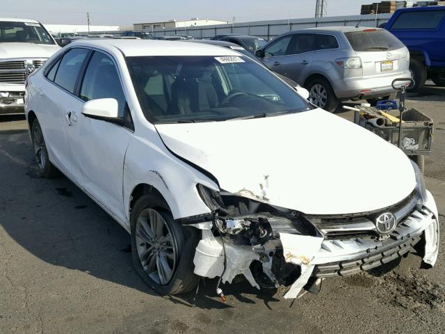 4T1BF1FK3HU748411 - 2017 TOYOTA CAMRY LE თეთრი ფოტო 1